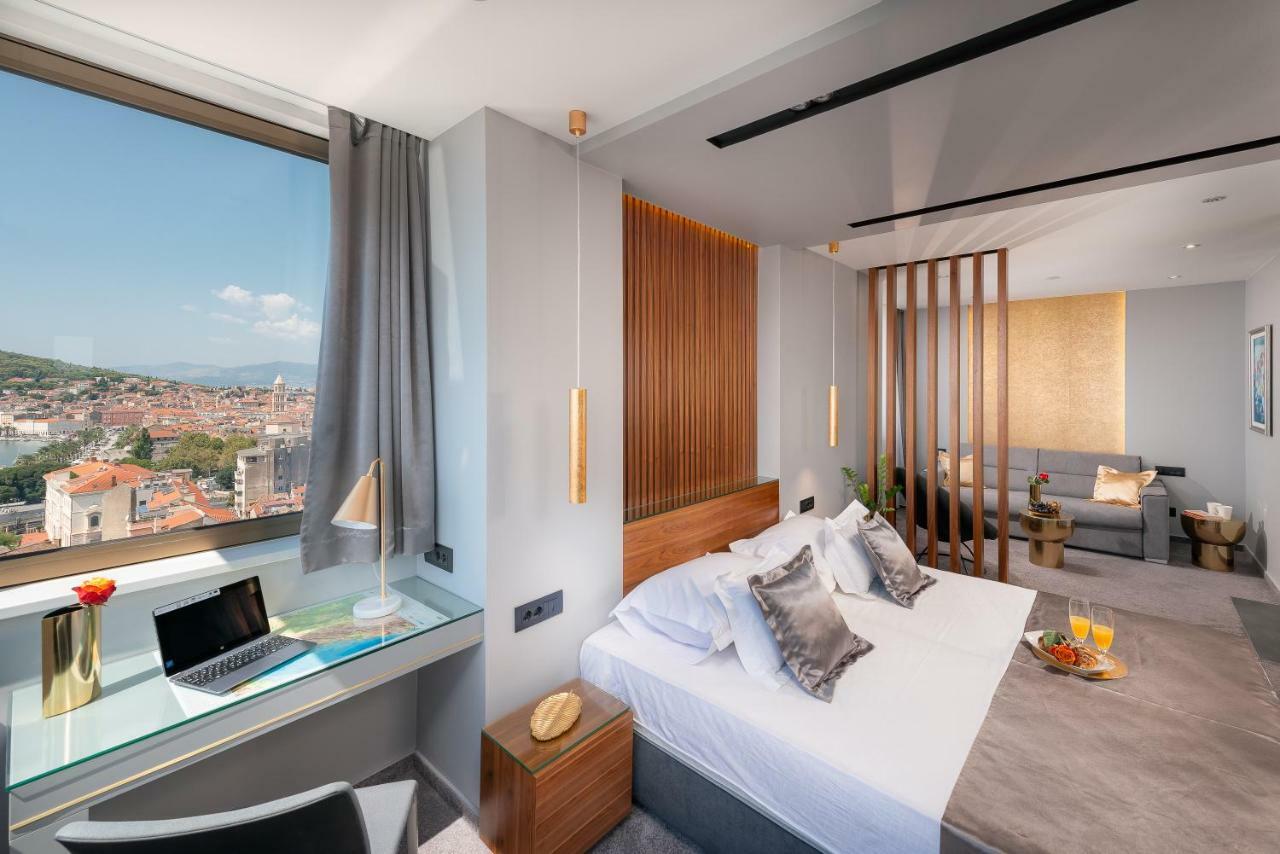 Royal Suites-Sky Сплит Екстериор снимка